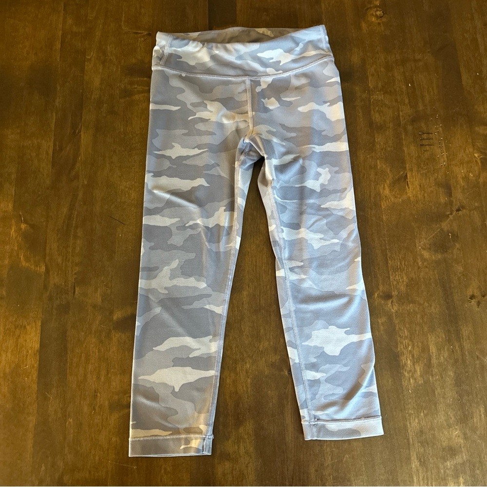 Athleta Girl Chit Chat Tight Legging Pant Purple Camo S/7 Dance School‎ Athletic